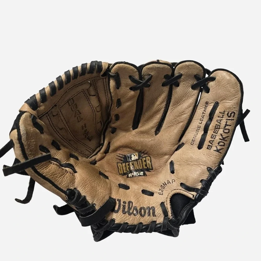 Wilson A450 D11 Glove- Right Hand. Throwing kids